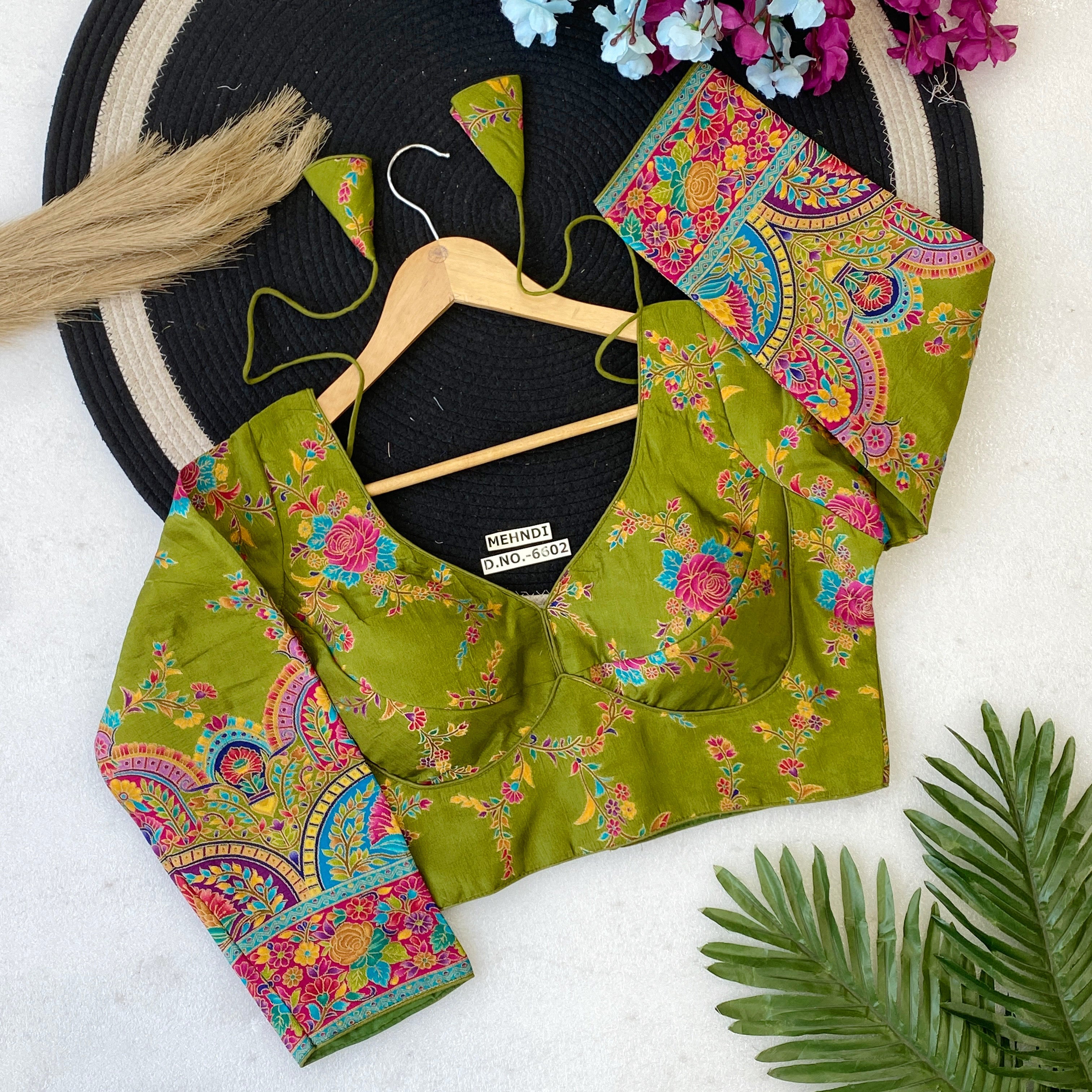 Royal Meenakari Jacquard V-Neck Blouse | Sabyasachi Pattern - Des- 6602 – Rani – view 4