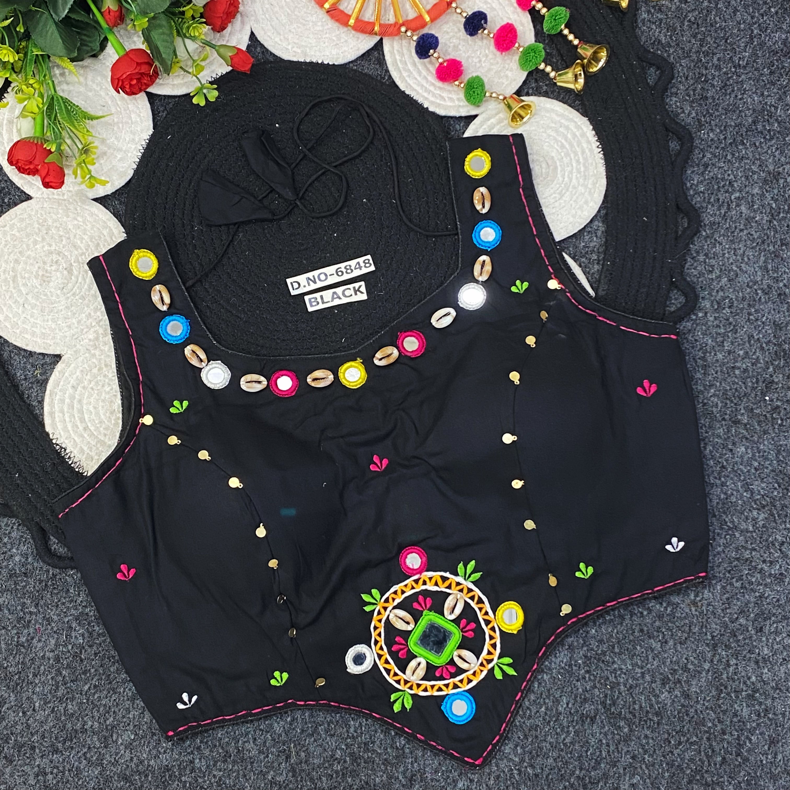 Navratri Designer Blouse - Des- 6848 – Popti – view 9