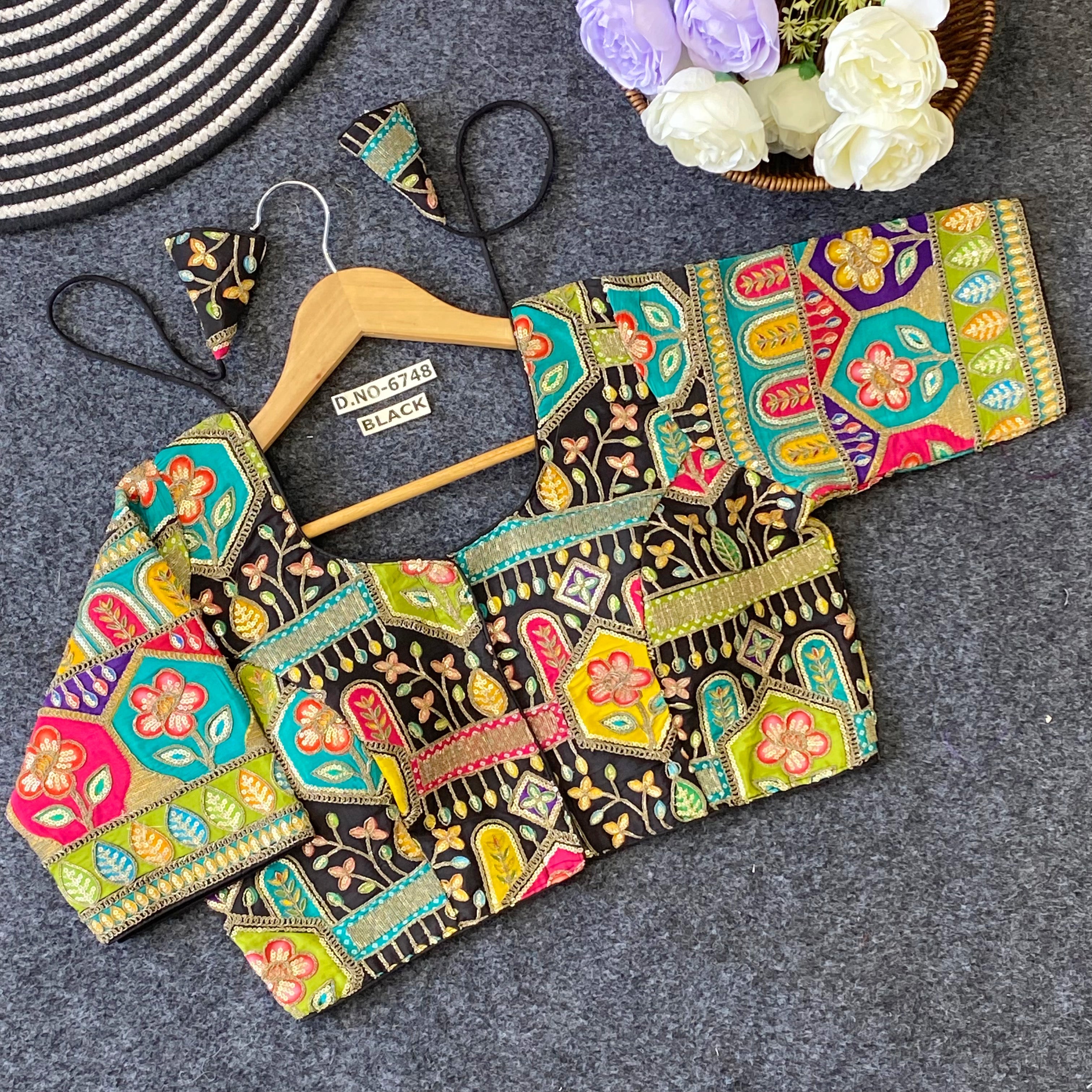 Round-Neck Viscose Crepe Blouse - Des- 6748 – Yellow – view 5