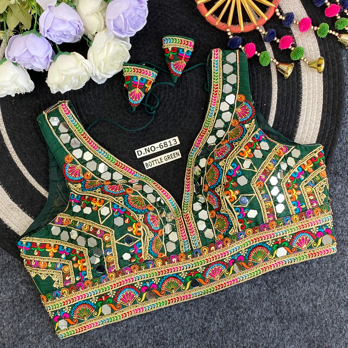 Navratri Mirror Work Convertible Sleeve Blouse - Des- 6813 – Chiku – view 6