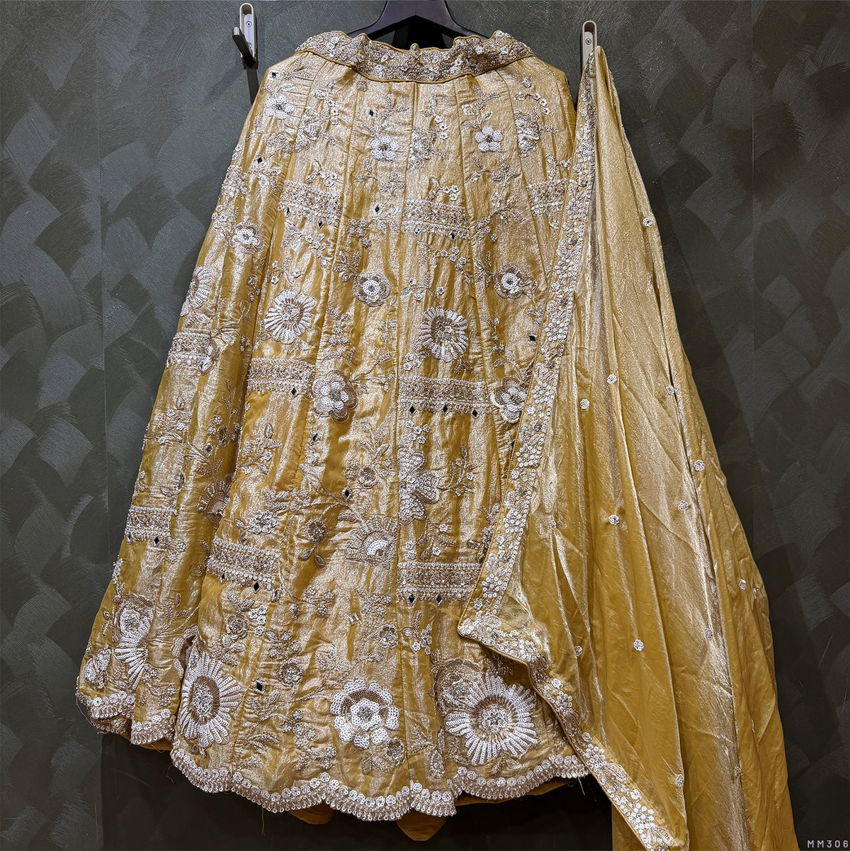 The Udaipur Royal Darbar: White Heritage Lehenga Ensemble II – Off White – view 2