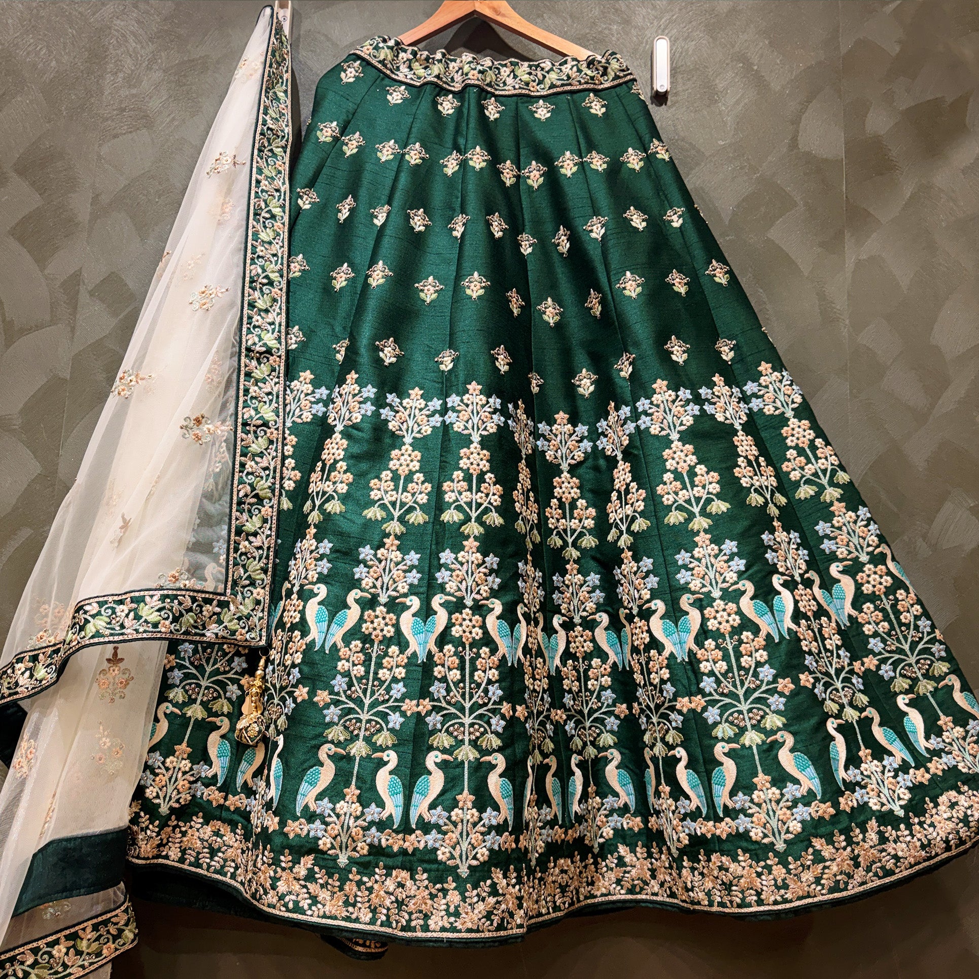 The Jharokha Heirloom Darbar: Blue Silk Lehenga Ensemble I – Blue – view 2