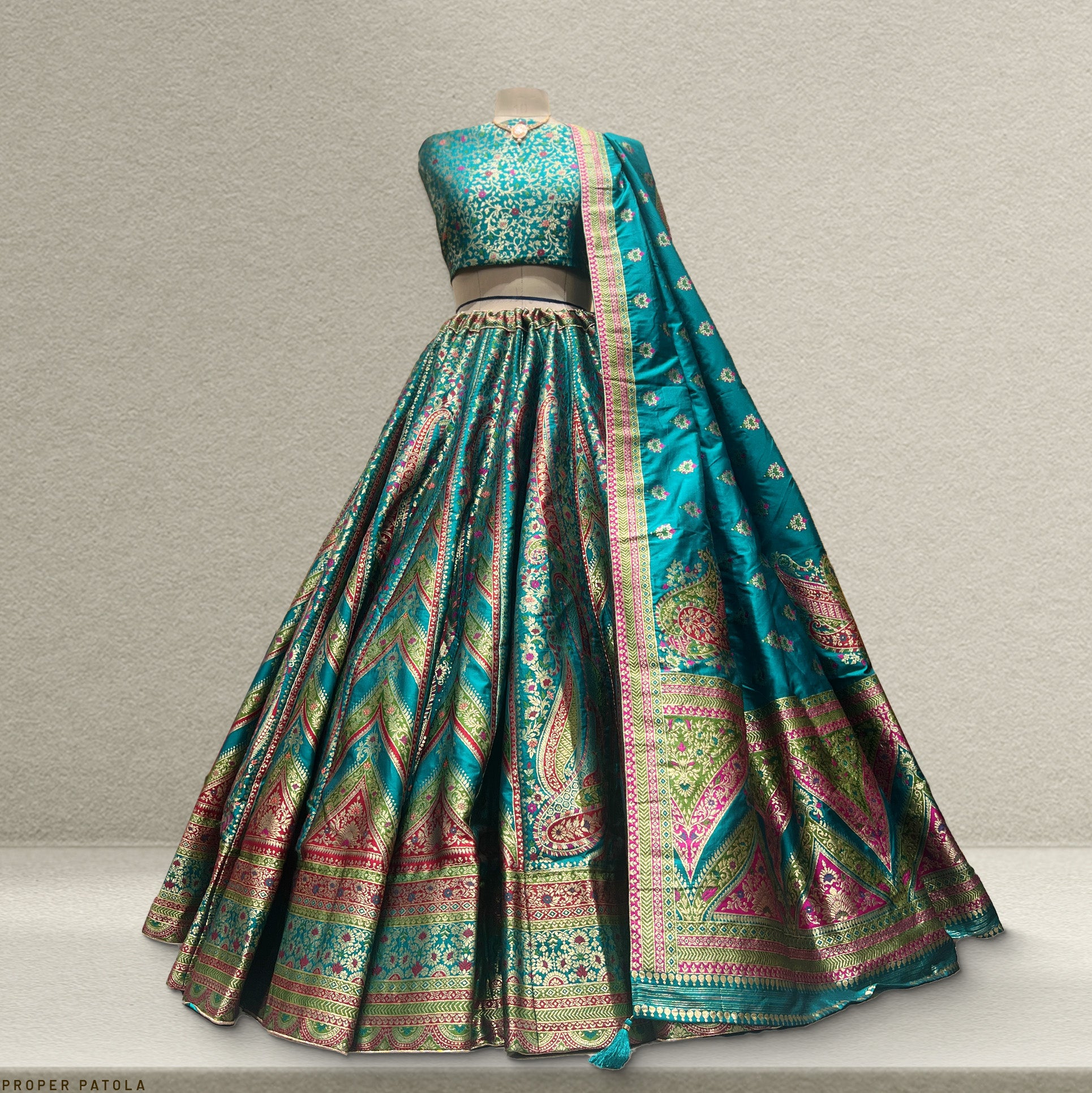 The Aarohi Edit: Green Heritage Lehenga Ensemble – Green – view 1
