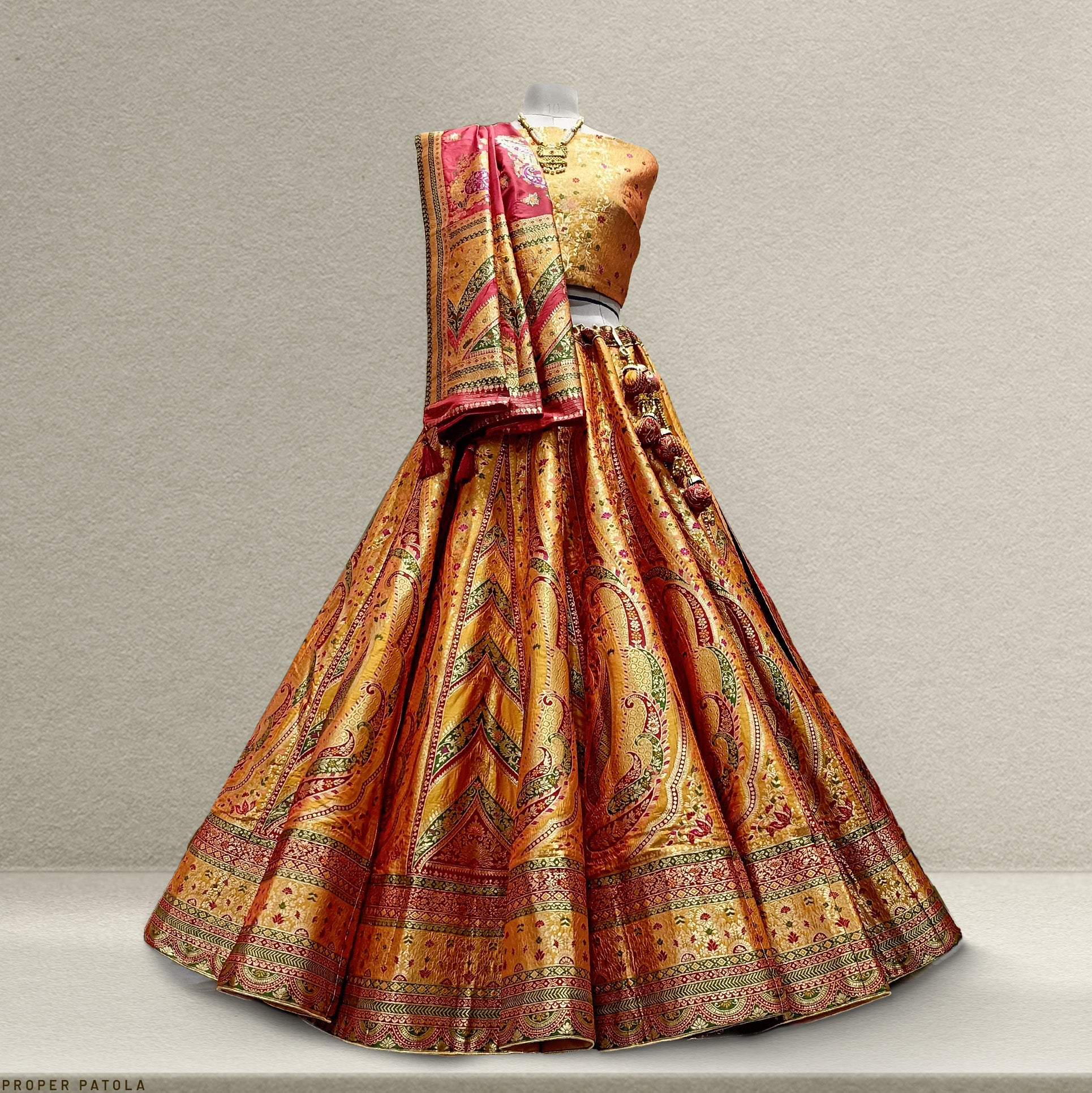 The Aarohi Edit: Green Heritage Lehenga Ensemble – Green – view 6