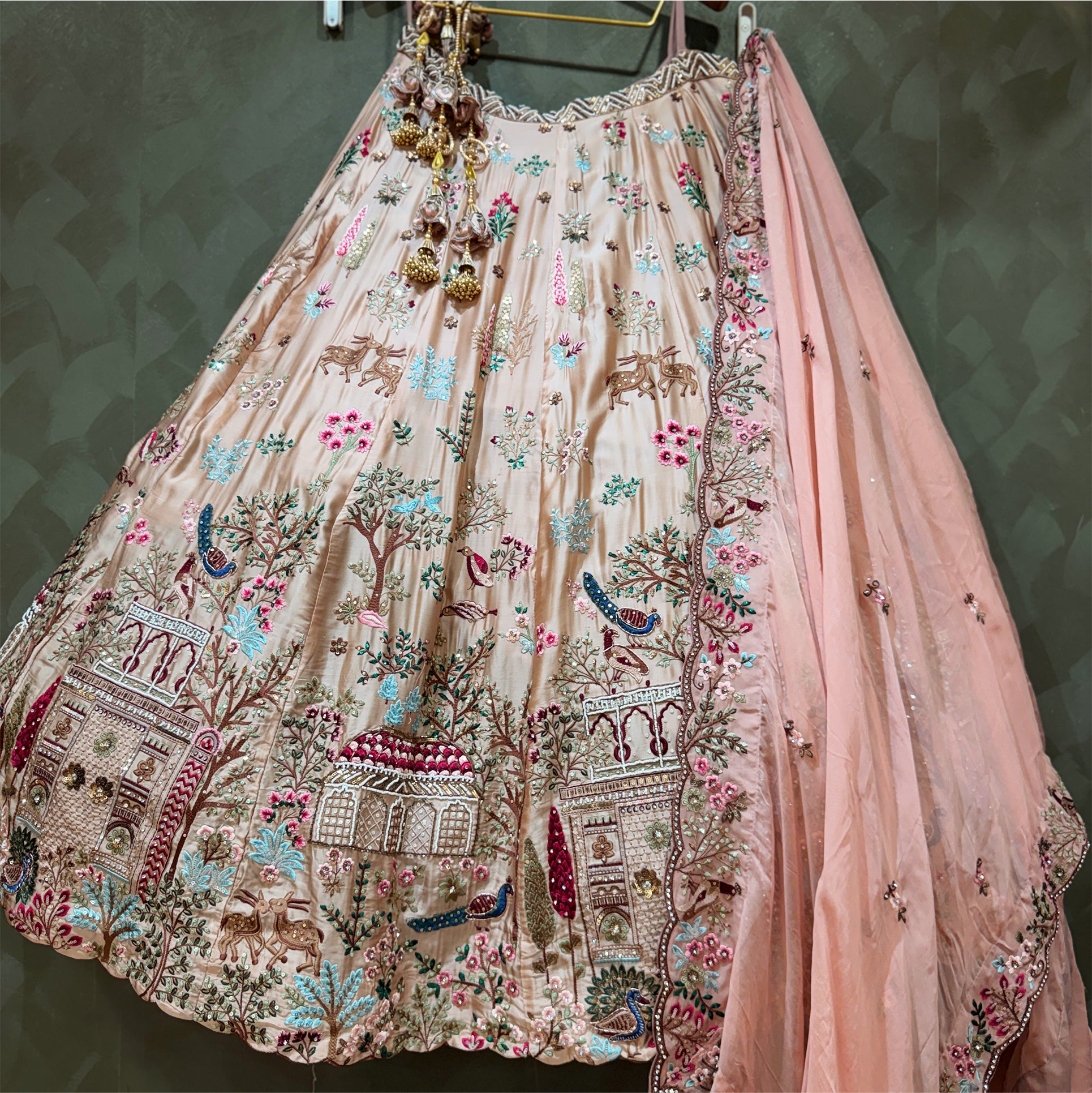 The Utsav Darbar: White Silk Lehenga Ensemble – Off White – view 3