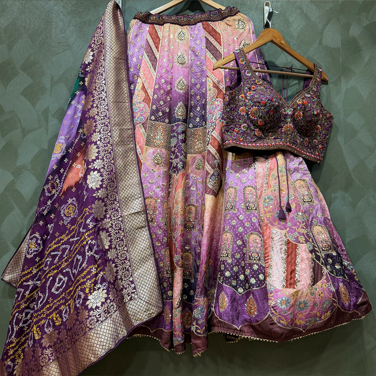 The Jharokha Heirloom Darbar: Pink Heritage Lehenga Ensemble IV – Pink – view 5