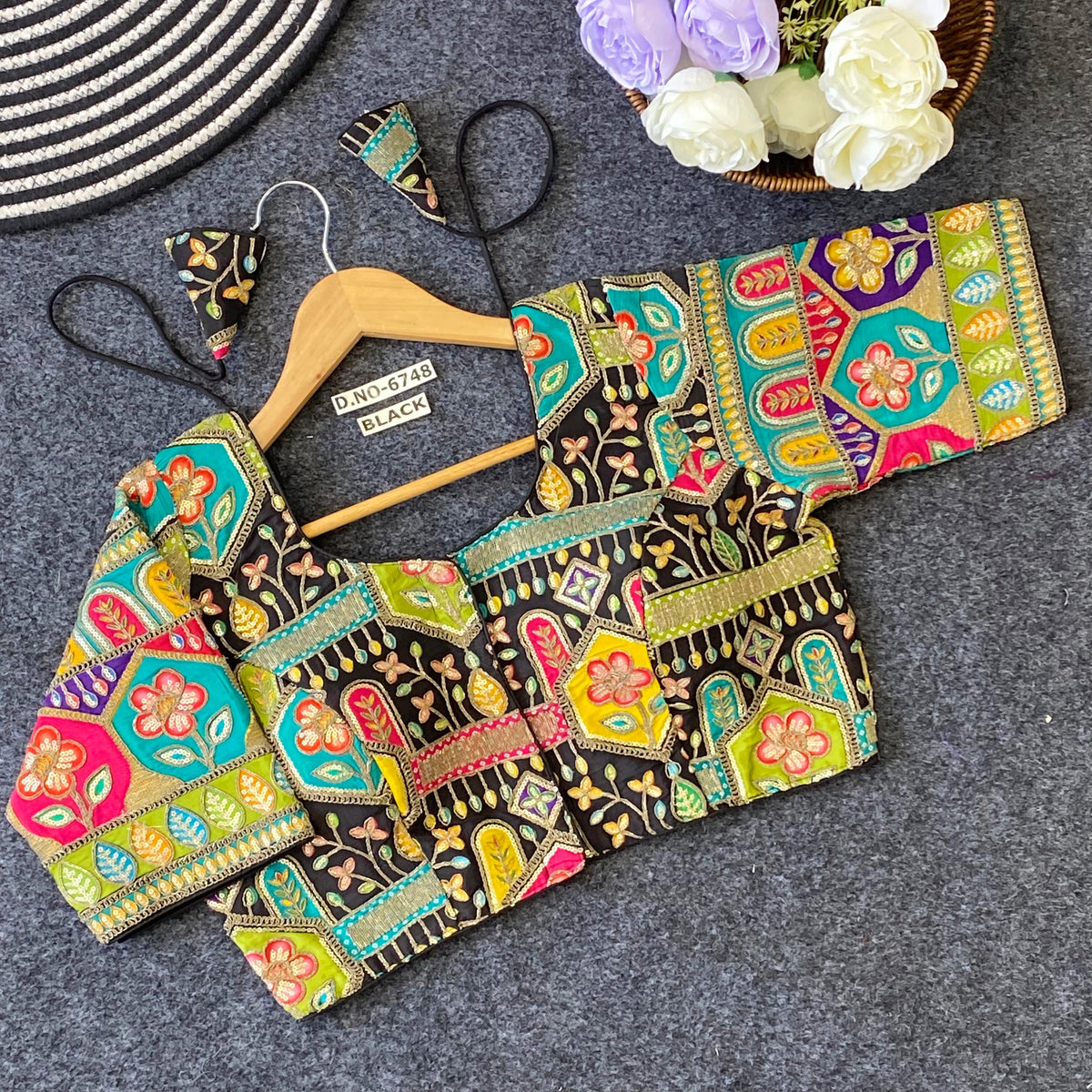 Round-Neck Viscose Crepe Blouse - Des- 6748 – Yellow – view 5