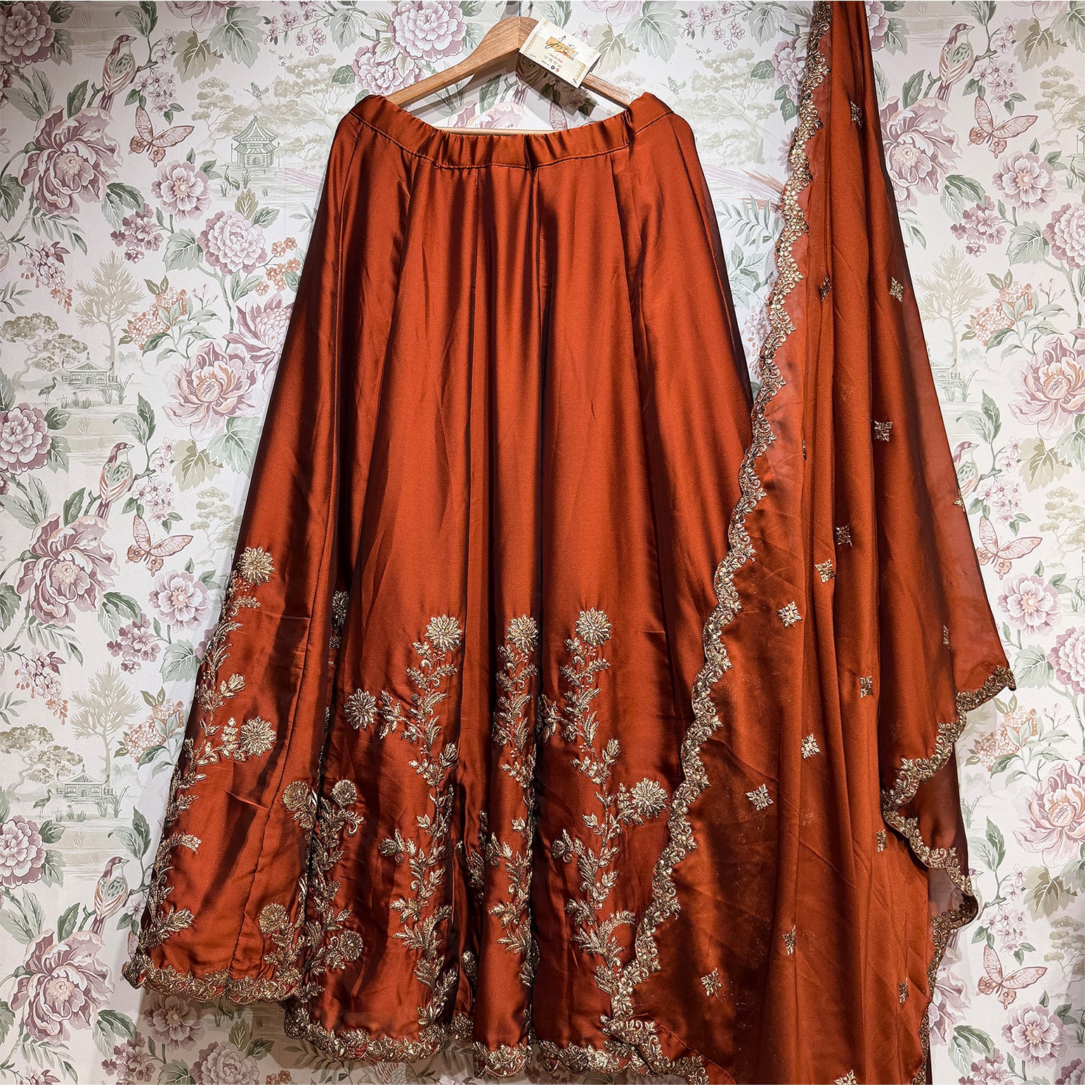 The Rajputana Darbar Edit: Orange Heritage Lehenga Ensemble I – Orange – view 2