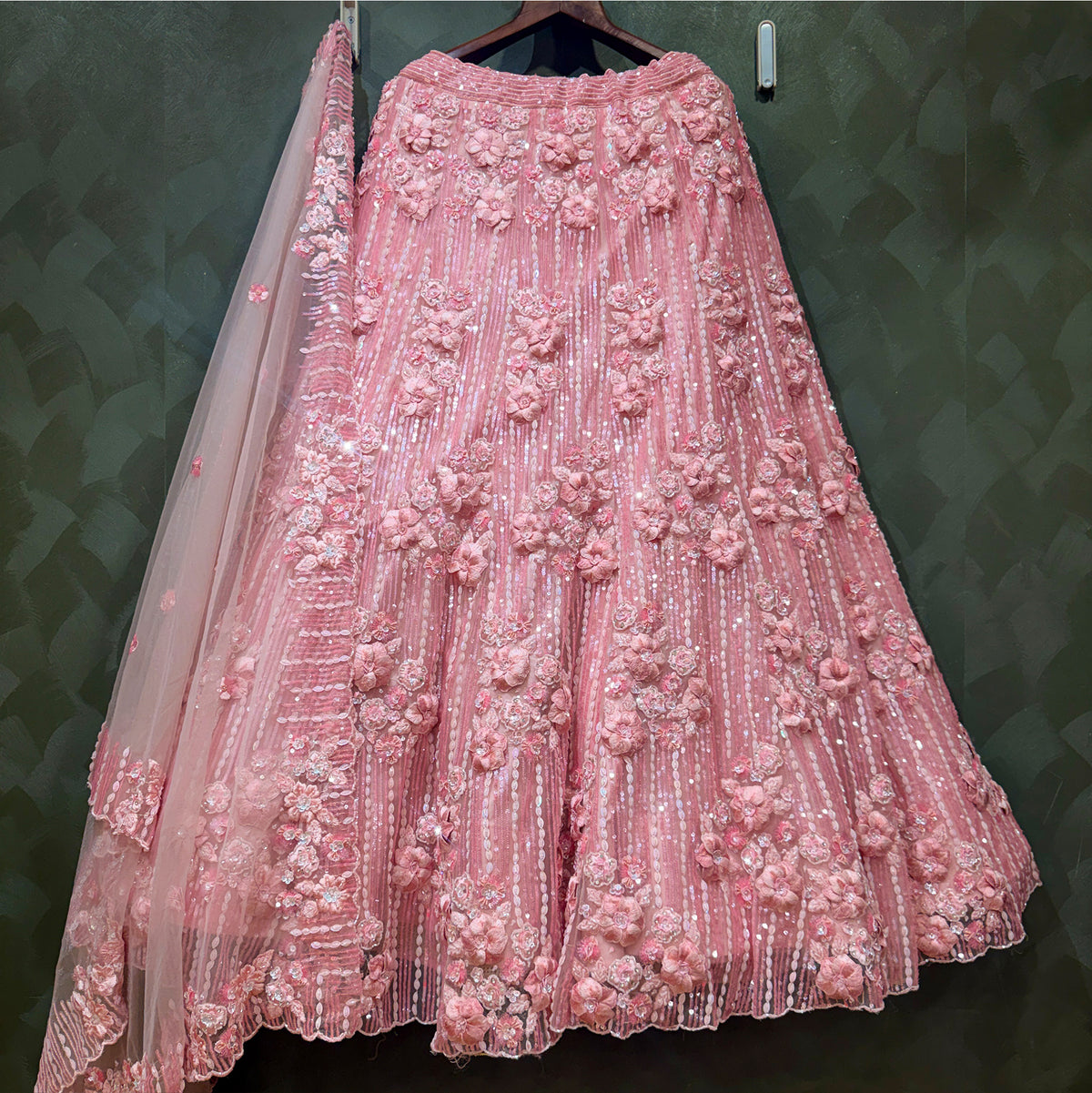 The Mewar Heritage Edit: Ivory Net Lehenga Ensemble III – Ivory – view 3