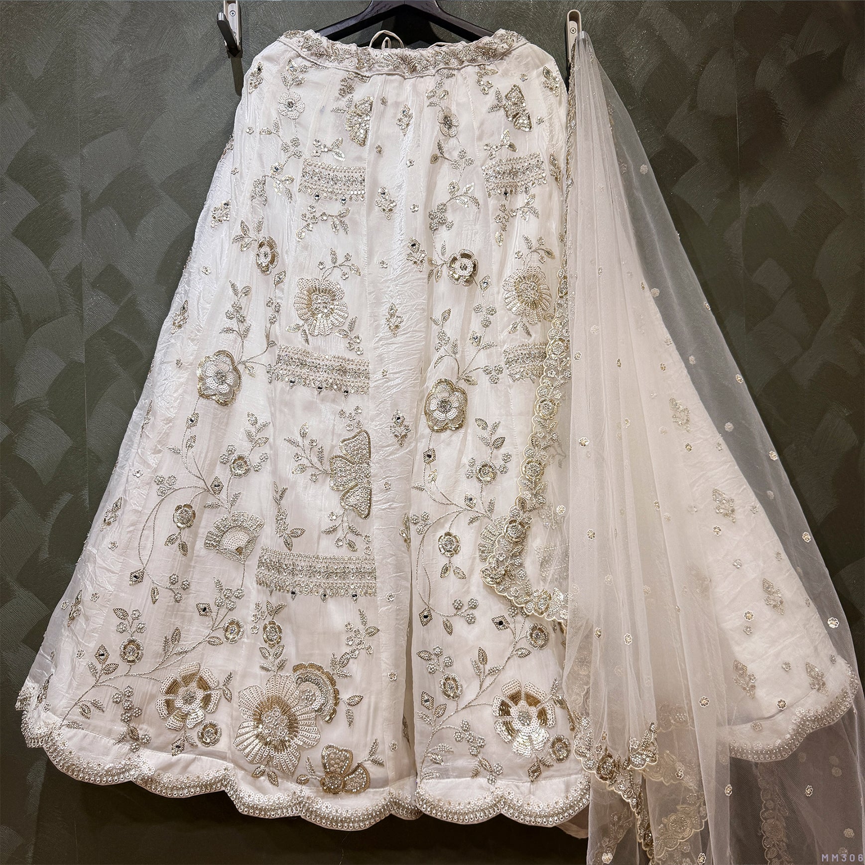 The Udaipur Royal Darbar: White Heritage Lehenga Ensemble II – Off White – view 1