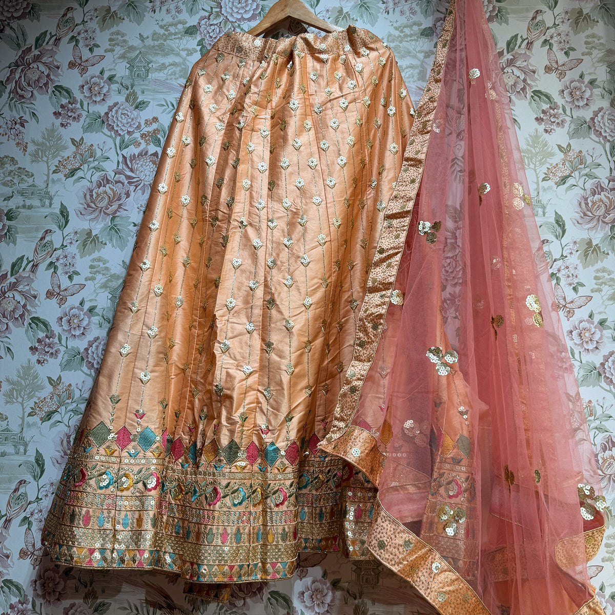 The Banaras Loom Darbar: Ivory Heritage Lehenga Ensemble – Ivory – view 2