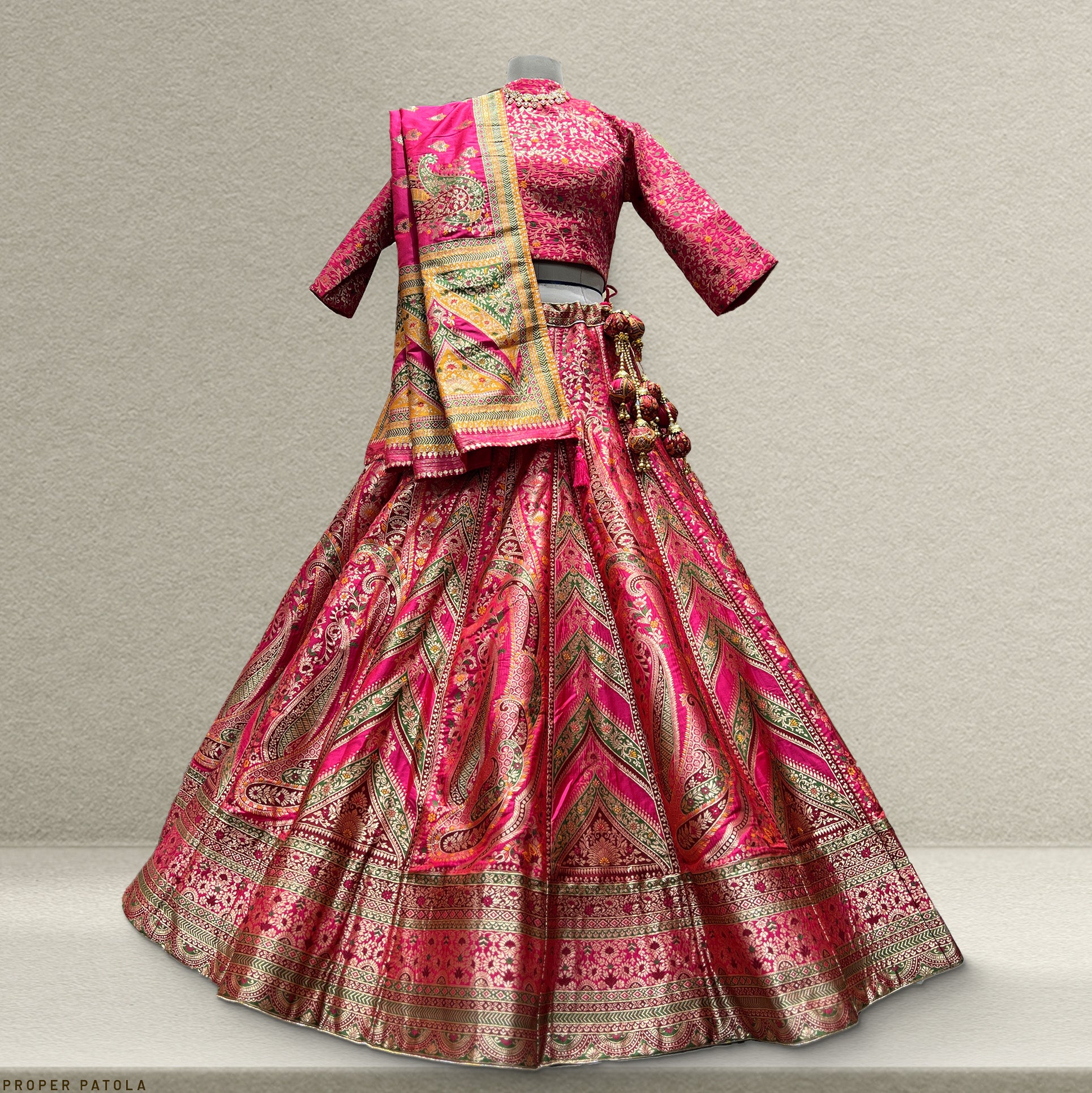 The Aarohi Edit: Green Heritage Lehenga Ensemble – Green – view 3