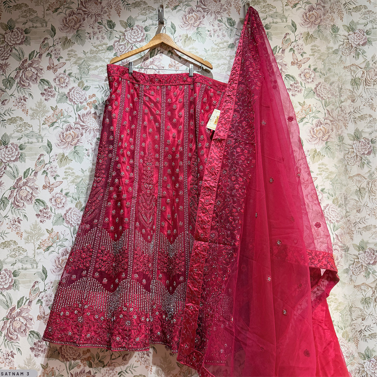 The Udaipur Royal Edit: Pink Heritage Lehenga Ensemble III – Pink – view 2