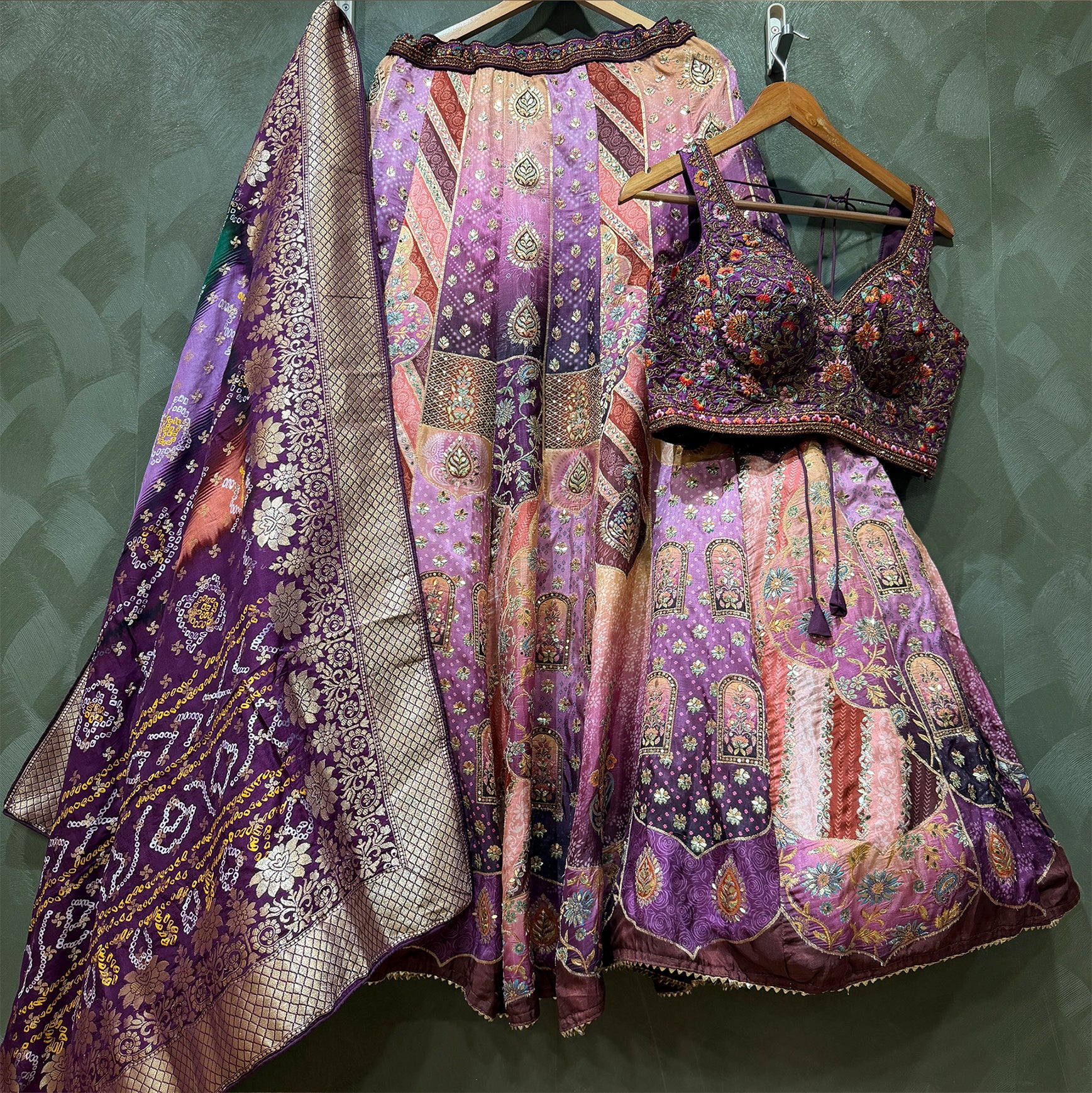 The Jharokha Heirloom Darbar: Pink Heritage Lehenga Ensemble IV – Pink – view 5